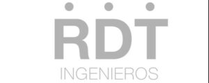 Logotipo de RDT Ingenieros con letras en gris y tres puntos arriba.