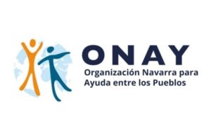 Logotipo de ONAY, con figuras humanas y el texto "Organización Navarra para Ayuda entre los Pueblos".